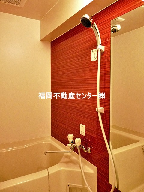 バス・シャワールーム　バスルーム