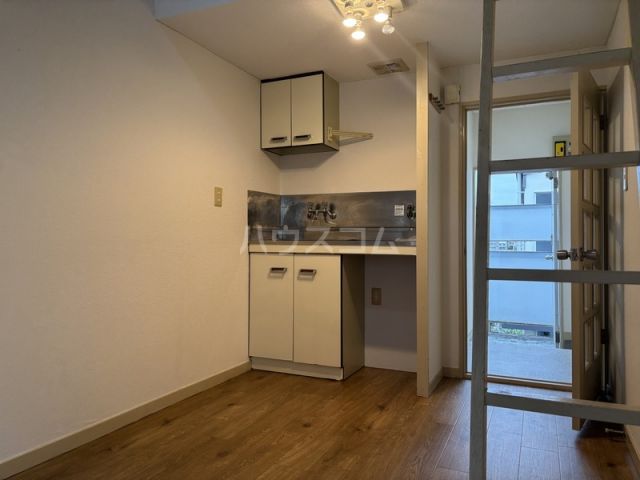 プラザ ドゥ グレンヂの居間写真