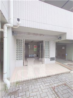 エントランス　ゆとりのあるエントランスです