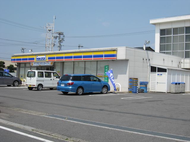 コンビニ　ミニストップ（コンビニ）まで230m