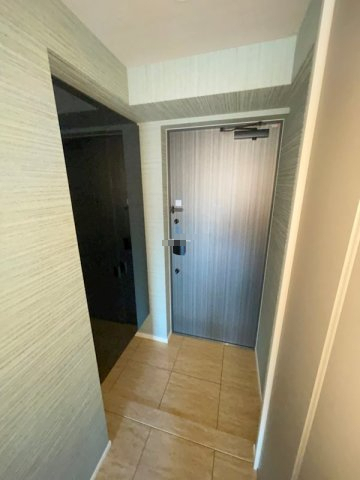 玄関　収納もある玄関です