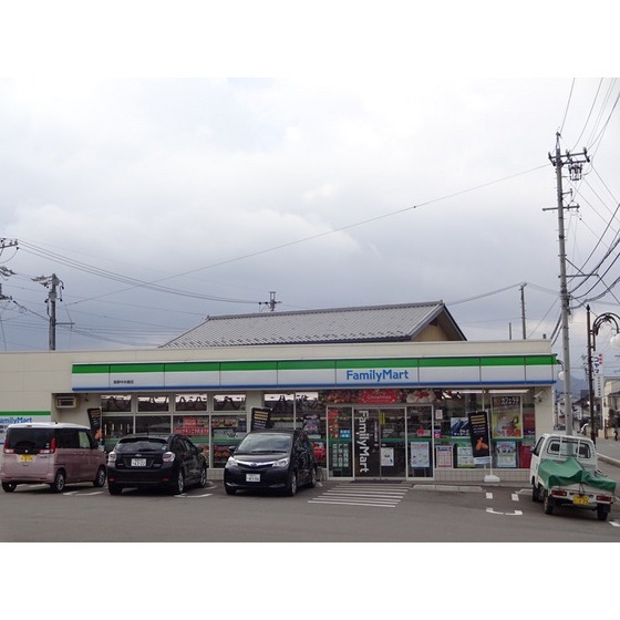 コンビニ　ファミリーマート長野中氷鉋店（コンビニ）まで376m