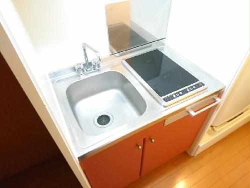 キッチン　コンロの仕様が異なる場合があります
