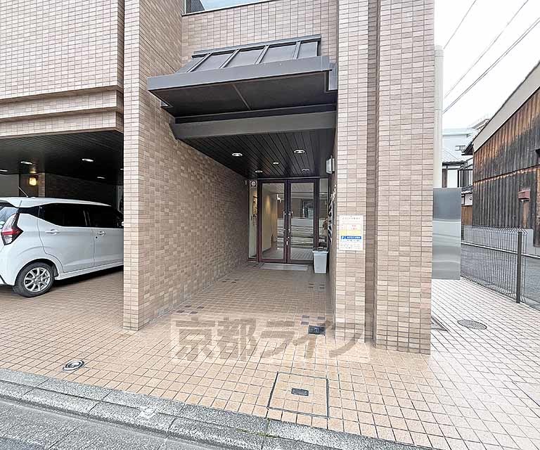 アベニュー高辻の外観写真