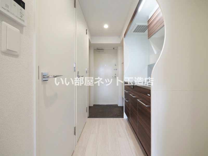 セレニテ谷町四丁目アリエの玄関写真