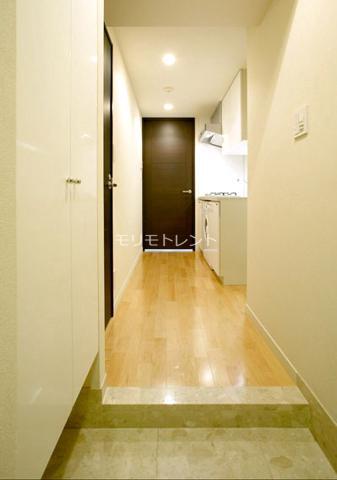 東京メトロ日比谷線 茅場町駅 徒歩2分 15階建 築22年の玄関写真