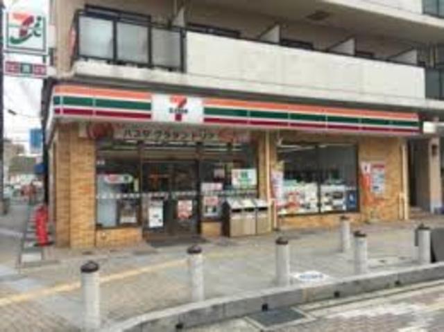 コンビニ　セブンイレブン泉佐野日根野駅前店（コンビニ）まで829m