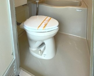東京メトロ有楽町線 要町駅 徒歩5分 3階建 築42年のトイレ写真