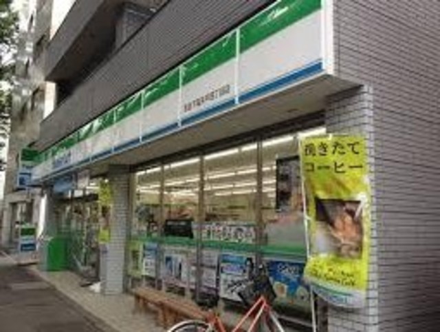 コンビニ　ファミリーマート杉並下高井戸二丁目店（コンビニ）まで259m