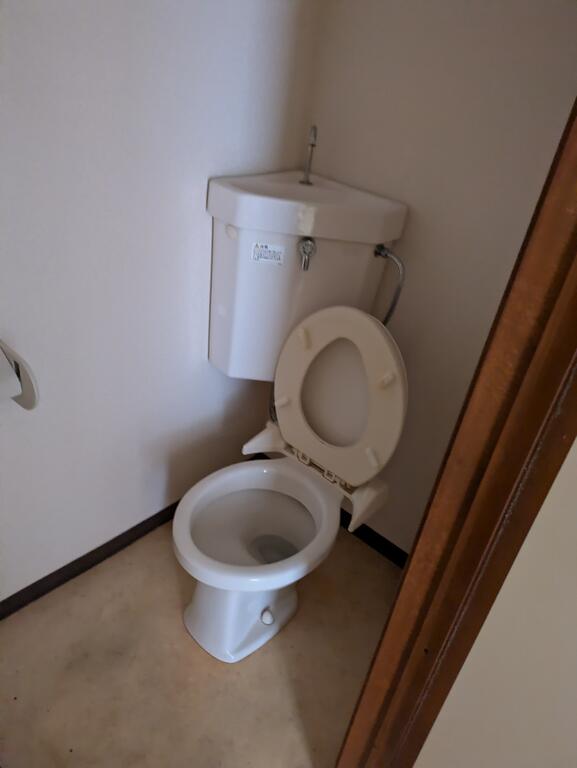 つくばエクスプレス 浅草駅 徒歩8分 3階建 築52年のトイレ写真