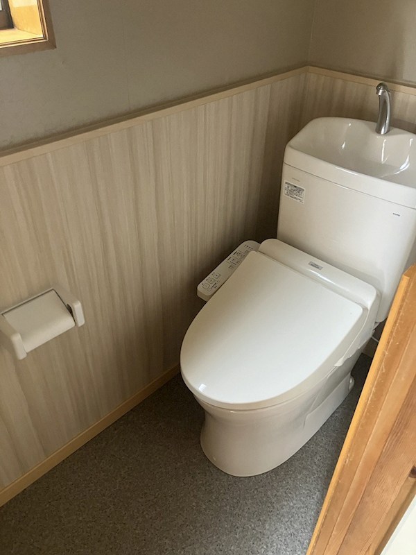 前川貸家399のトイレ写真