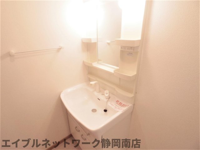 洗面設備　忙しい朝には欠かせない洗面所です
