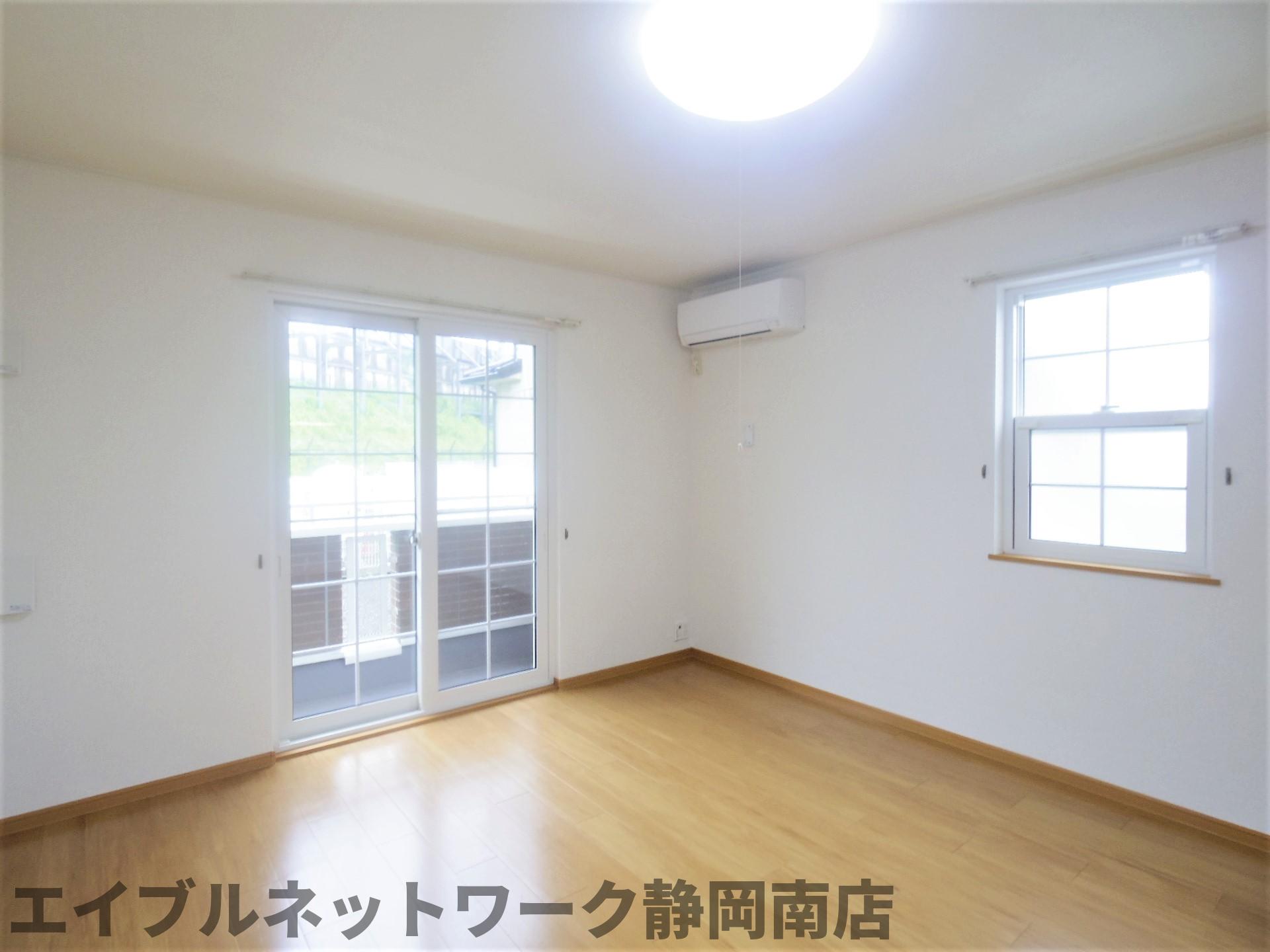 居室・リビング　ゆったりとした居間です