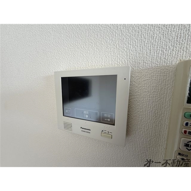セキュリティ　モニター付きインターホン