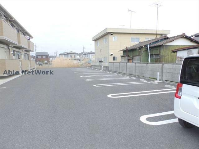 駐車場　駐車場