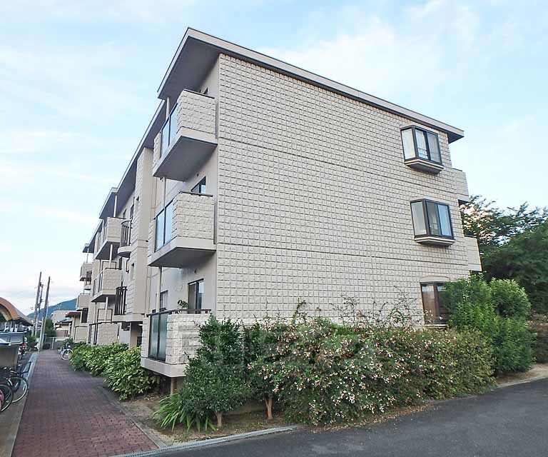 ＪＲ山陰本線 亀岡駅 徒歩21分 3階建 築34年の外観写真
