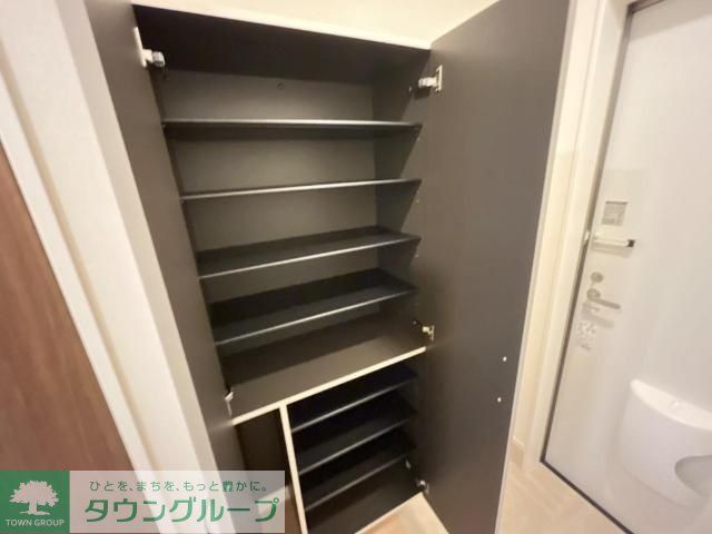 玄関　★お部屋探しは株式会社タウンハウジング東京まで★