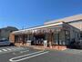 コンビニ　セブンイレブン 足立六町１丁目店（コンビニ）まで410m