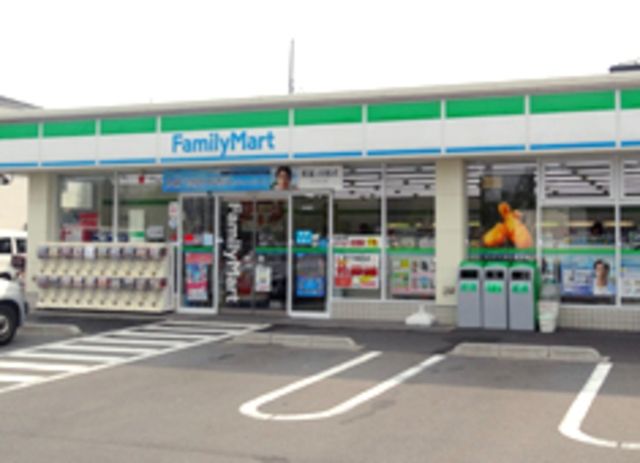 コンビニ　ファミリーマート西小岩二丁目店（コンビニ）まで478m