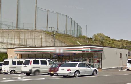 コンビニ　セブンイレブン 小倉熊谷3丁目店（コンビニ）まで335m