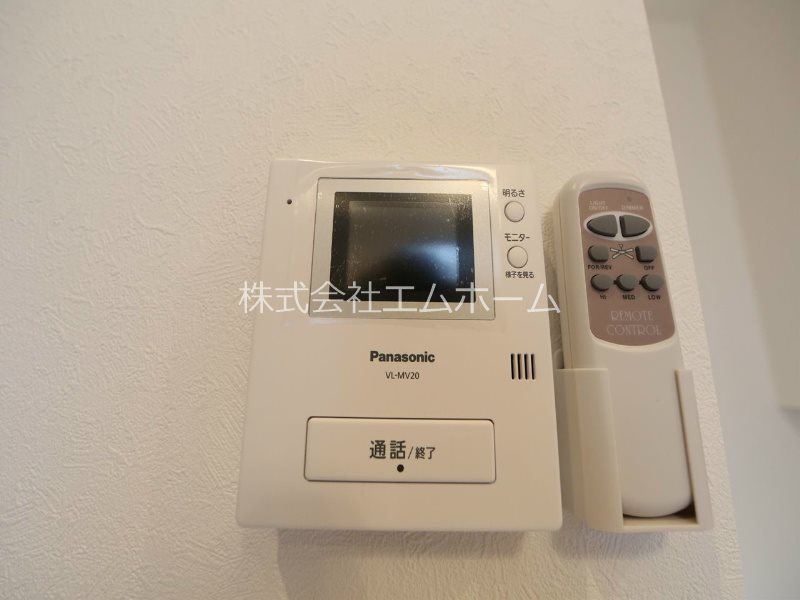 セキュリティ　ＴＶモニター付インターホン　同型写真