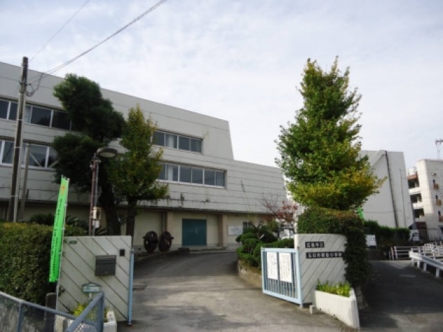 スーパー　ユアーズ三筋店（スーパー）まで962m