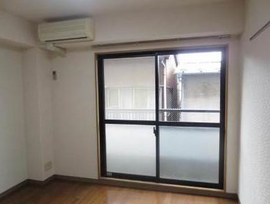 居室・リビング　※別部屋の参考写真です。