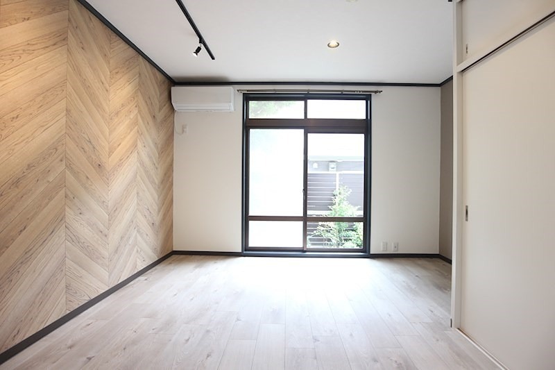 居室・リビング　明るいお部屋です