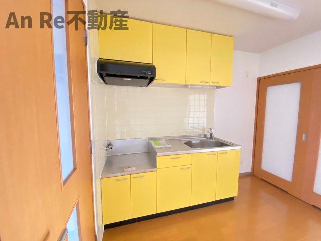 埼玉高速鉄道 戸塚安行駅 徒歩9分 3階建 築18年のキッチン写真