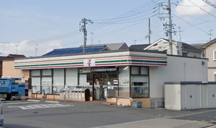 コンビニ　セブンイレブン名古屋名四町店（コンビニ）まで583m