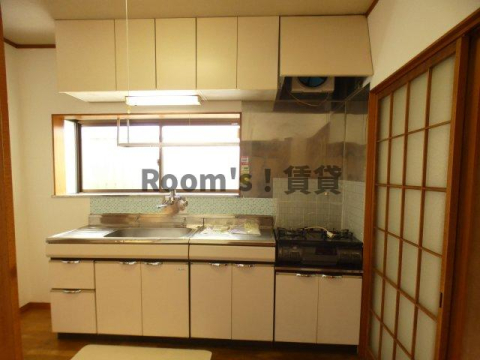 磐田見付貸家のキッチン写真