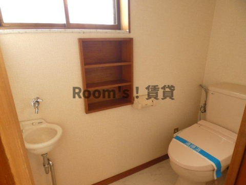 磐田見付貸家のトイレ写真