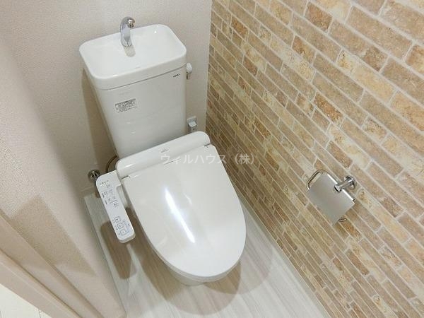トイレ　ウォシュレット付きです！