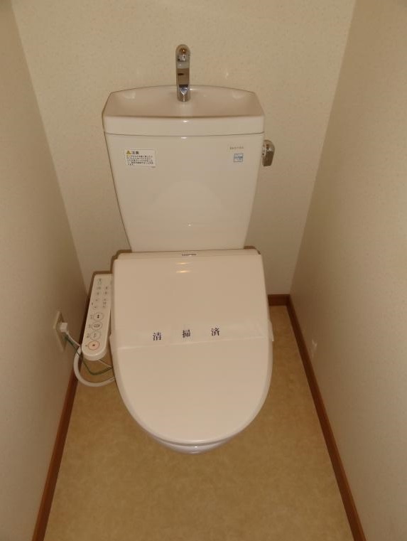 ＪＲ京浜東北線 川崎駅 徒歩15分 4階建 築24年のトイレ写真