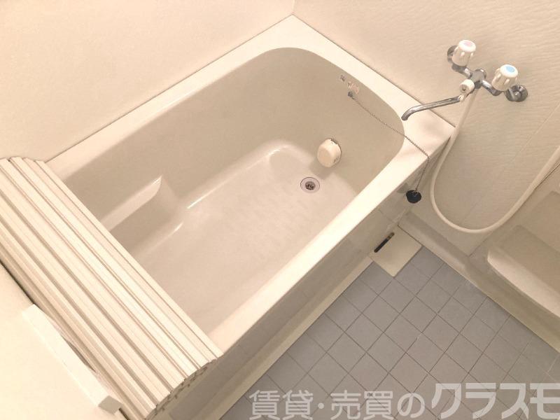 バス・シャワールーム　キレイにリフォームされています♪