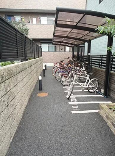 駐車場　駐輪場