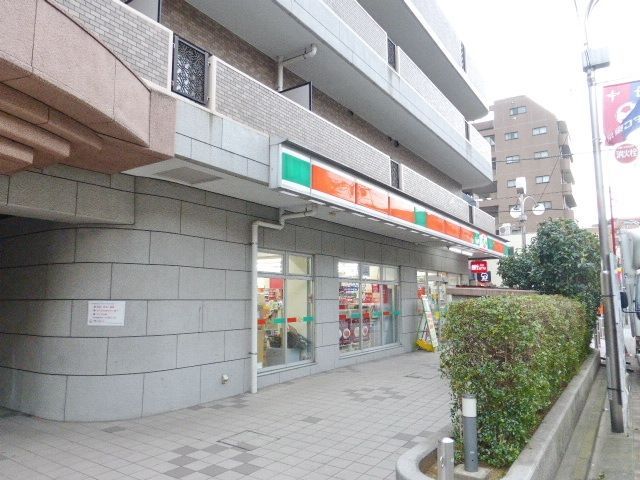 コンビニ　ファミマ（コンビニ）まで420m