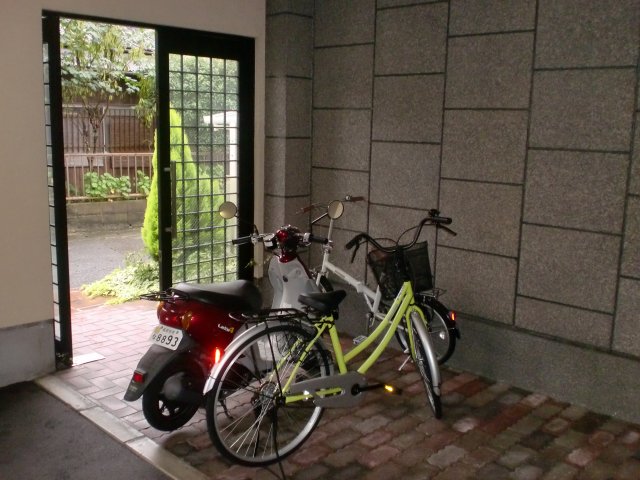 阪急京都線 長岡天神駅 徒歩13分 3階建 築28年の外観写真