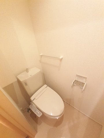 トイレ　トイレもきれいです