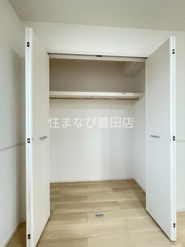 ＪＲ東海道本線 刈谷駅 バス乗車時間：27分 最寄りバス停で下車 徒歩1分 2階建 築2年の内装写真