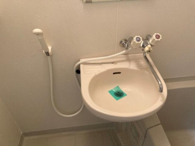 小田急線 喜多見駅 徒歩1分 3階建 築27年の内装写真