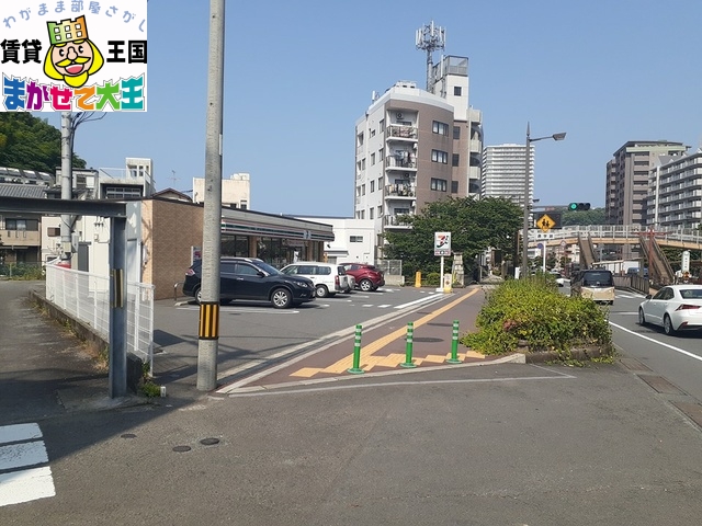 コンビニ　セブンイレブン長崎中川1丁目店（コンビニ）まで201m