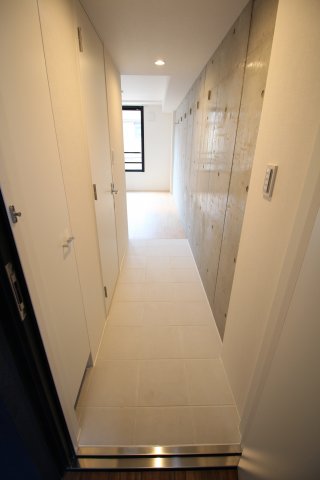 玄関　（別タイプ参考写真）ALERO白山II（アレーロハクサンツー）