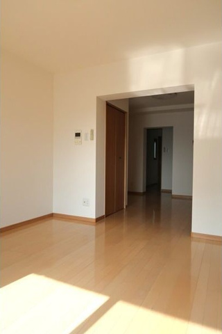 居室・リビング　※写真は同じマンションの違う部屋のものになります。