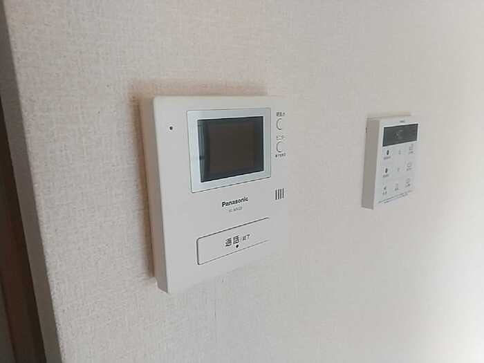 セキュリティ　来訪者の姿が確認できます。