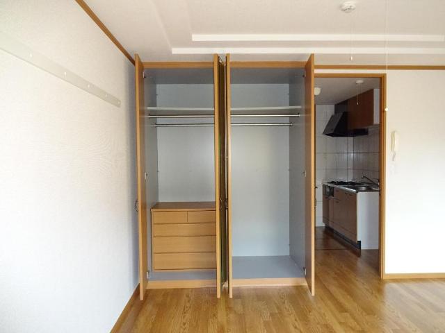 収納　クローゼット