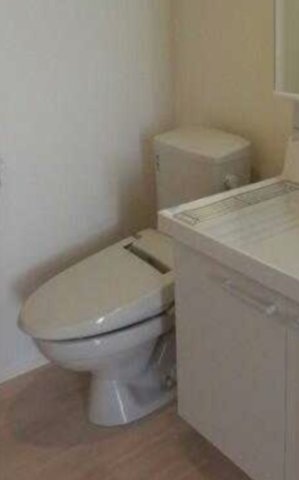 グランエッグス新大塚Eのトイレ写真