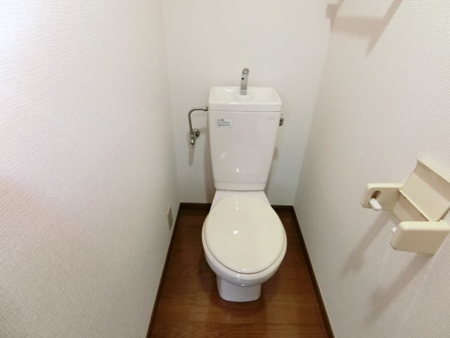トイレ　嬉しいバス・トイレ別です！