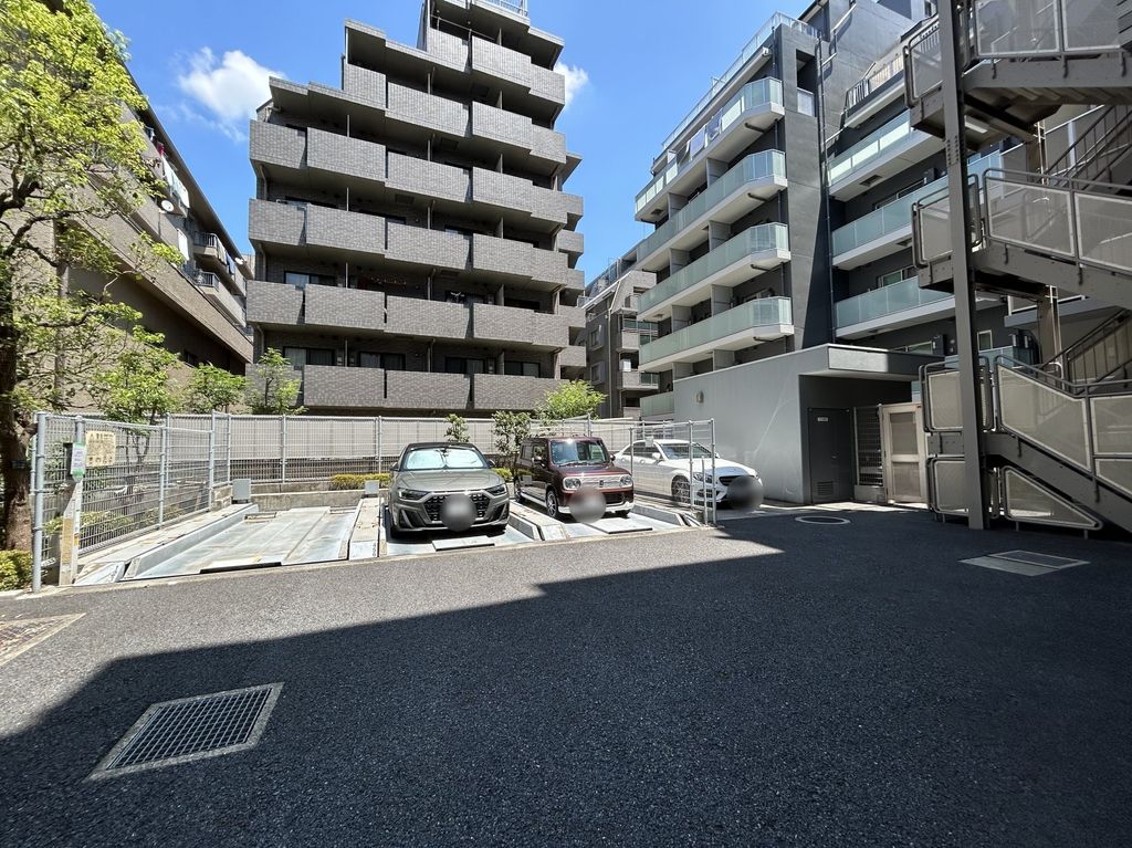駐車場　駐車場