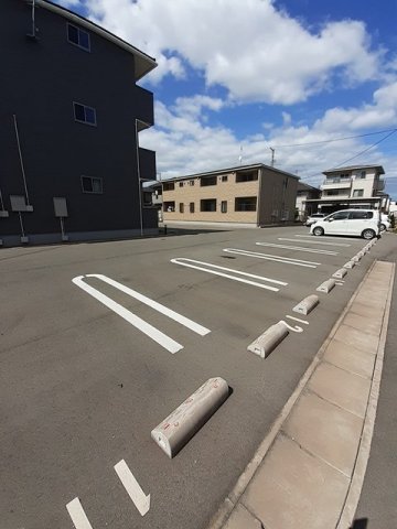 駐車場　駐車場完備です